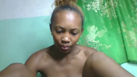 Snapshot of lucie196645 chatting on 05-09-26, 02:39 lucie196645 online show from 05-09-26, 02:39