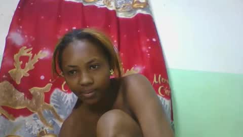 Snapshot of lucie196645 chatting on 05-23-26, 07:02 lucie196645 online show from 05-23-26, 07:02