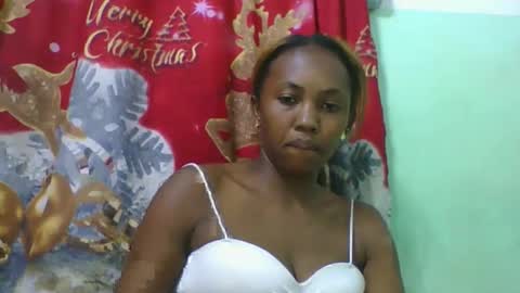 Snapshot of lucie196645 chatting on 05-23-26, 07:18 lucie196645 online show from 05-23-26, 07:18