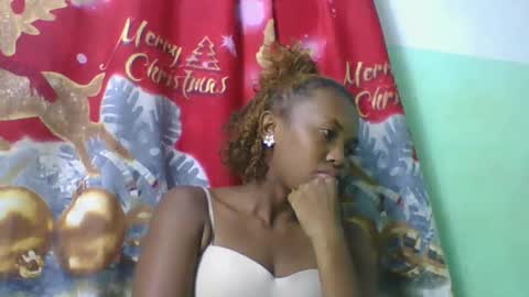 Snapshot of lucie196645 chatting on 05-26-26, 06:48 lucie196645 online show from 05-26-26, 06:48