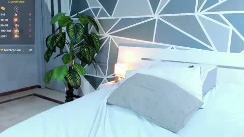 Lucy  online show from 02-21-25, 01:55