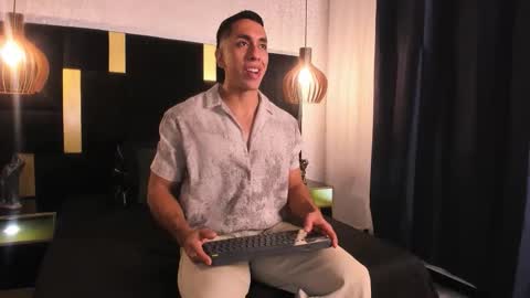 Snapshot of lucio__fox chatting on 04-22-26, 11:56 Lucio online show from 04-22-26, 11:56