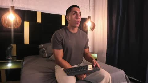 Snapshot of lucio__fox chatting on 04-28-26, 11:37 Lucio online show from 04-28-26, 11:37