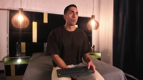 Snapshot of lucio__fox chatting on 05-02-26, 11:48 Lucio online show from 05-02-26, 11:48