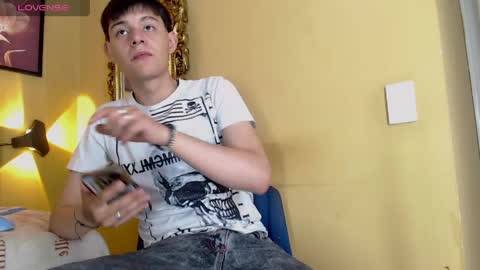Snapshot of luckk_ chatting on 04-03-26, 04:43 luckk_ online show from 04-03-26, 04:43