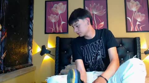 Snapshot of luckk_ chatting on 04-12-26, 05:12 luckk_ online show from 04-12-26, 05:12