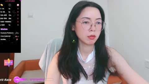 Snapshot of luckrose chatting on 04-27-26, 02:53 Jinn online show from 04-27-26, 02:53