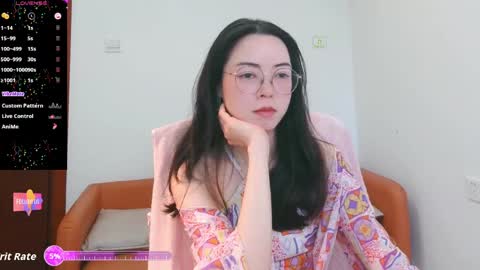 Snapshot of luckrose chatting on 05-25-26, 02:06 Jinn online show from 05-25-26, 02:06