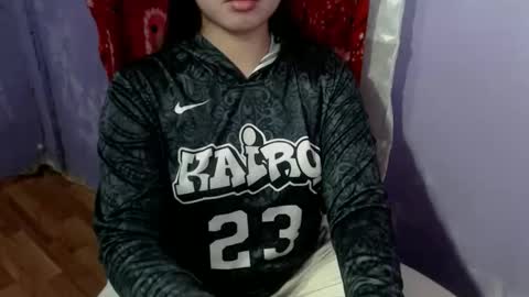 Snapshot of lucky_charmgirl chatting on 01-10-26, 04:09 lucky_charmgirl online show from 01-10-26, 04:09