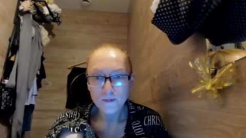 lucky_licky20 online show from 12-27-24, 04:15
