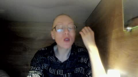 lucky_licky20 online show from 01-11-25, 04:06