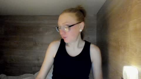 lucky_licky20 online show from 01-15-25, 03:54