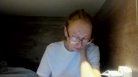 lucky_licky20 online show from 02-01-25, 04:35