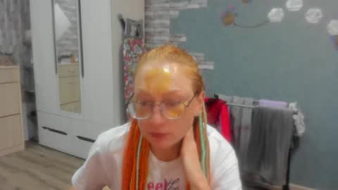 lucky_licky20 online show from 10-22-25, 01:28