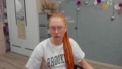 lucky_licky20 online show from 12-18-25, 02:17