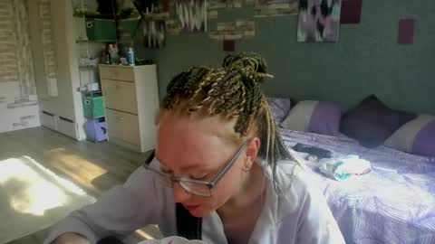 lucky_licky20 online show from 06-08-26, 12:36