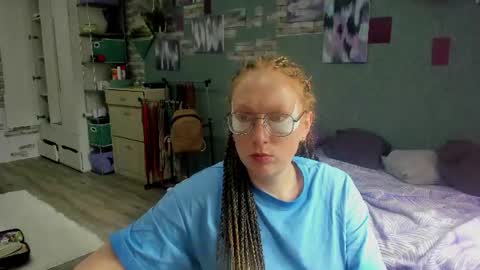 lucky_licky20 online show from 06-21-26, 03:20