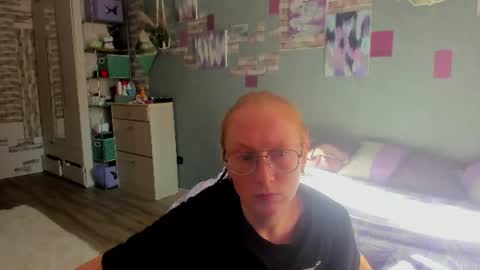 lucky_licky20 online show from 06-24-26, 01:48
