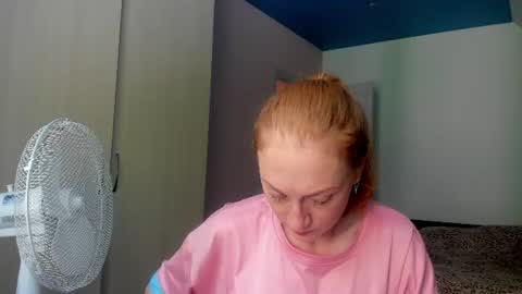 lucky_licky20 online show from 07-12-26, 02:24