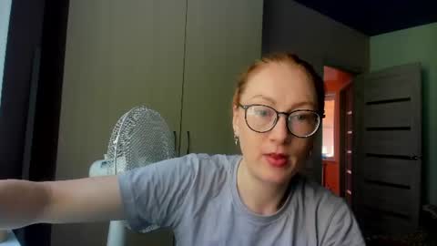 lucky_licky20 online show from 07-14-26, 01:52