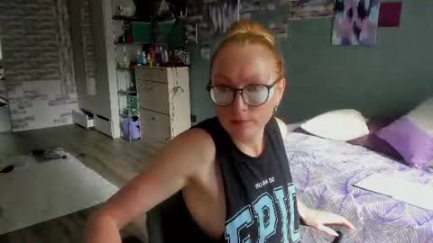 lucky_licky20 online show from 07-24-26, 02:09