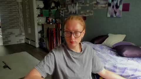 lucky_licky20 online show from 07-26-26, 02:42