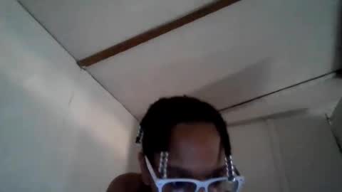 Snapshot of lucky_light_usa chatting on 06-07-26, 06:11 lucky online show from 06-07-26, 06:11