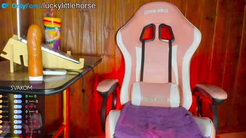 Luca  Lucky    online show from 12-22-24, 04:06