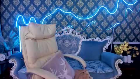 Lucky Rita online show from 10-15-25, 01:55