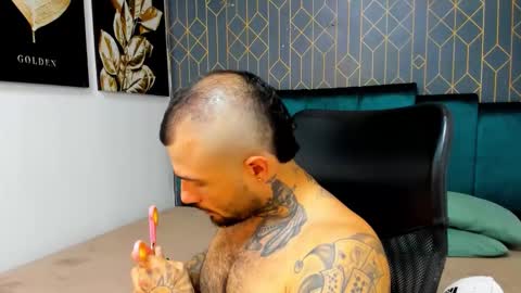 lucky_smith1 online show from 12-15-25, 09:52