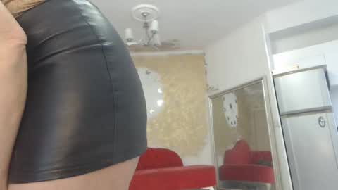 Snapshot of luckyanabella chatting on 03-02-25, 08:38 Ana online show from 03-02-25, 08:38