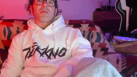 Snapshot of luckydrakex chatting on 02-18-25, 09:42 Lucky online show from 02-18-25, 09:42