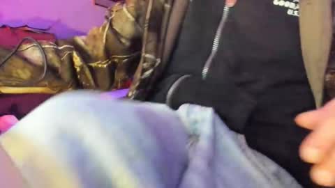 Snapshot of luckydrakex chatting on 11-10-25, 09:14 Lucky online show from 11-10-25, 09:14