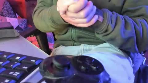 Snapshot of luckydrakex chatting on 11-20-25, 09:25 Lucky online show from 11-20-25, 09:25