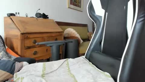 Snapshot of luckydrakex chatting on 01-08-26, 10:50 Lucky online show from 01-08-26, 10:50