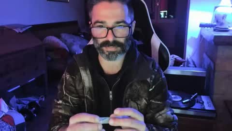 Snapshot of luckydrakex chatting on 02-26-26, 06:51 Lucky online show from 02-26-26, 06:51