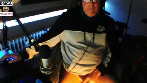 Snapshot of luckyfreak1 chatting on 01-16-25, 09:08 call me Stefan online show from 01-16-25, 09:08