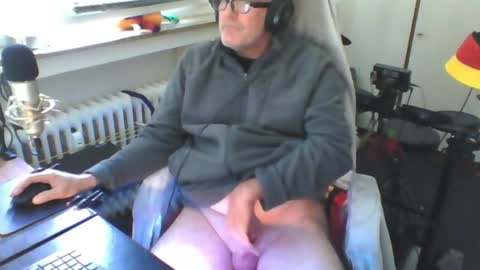        call me  Stefan online show from 06-13-26, 11:52