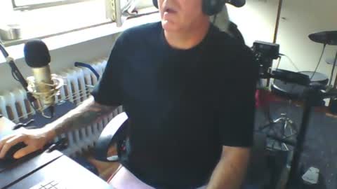        call me  Stefan online show from 07-18-26, 05:17