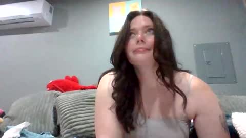Snapshot of luckygirl96 chatting on 11-22-25, 03:05 luckygirl96 online show from 11-22-25, 03:05