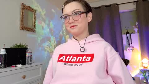 Snapshot of luckyjadestone chatting on 02-06-26, 04:28 Jade online show from 02-06-26, 04:28