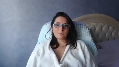 luckylinda23 online show from 10-17-25, 10:07