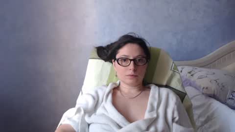 luckylinda23 online show from 06-18-26, 10:30