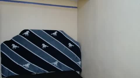 Snapshot of luckyluna7 chatting on 09-09-25, 11:32 luckyluna online show from 09-09-25, 11:32