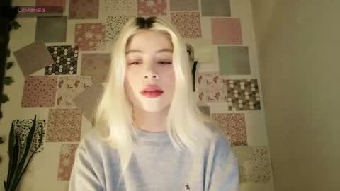 luckysapphire777 online show from 04-19-26, 07:49