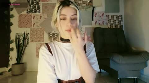 Snapshot of luckysapphire777 chatting on 04-30-26, 11:49 luckysapphire777 online show from 04-30-26, 11:49