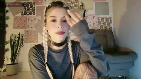 Snapshot of luckysapphire777 chatting on 05-07-26, 10:15 luckysapphire777 online show from 05-07-26, 10:15