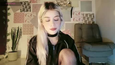 Snapshot of luckysapphire777 chatting on 05-11-26, 11:16 luckysapphire777 online show from 05-11-26, 11:16