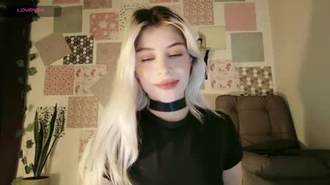 Snapshot of luckysapphire777 chatting on 05-27-26, 10:23 luckysapphire777 online show from 05-27-26, 10:23