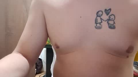 Snapshot of luckyshot91 chatting on 02-16-25, 10:54 luckyshot91 online show from 02-16-25, 10:54